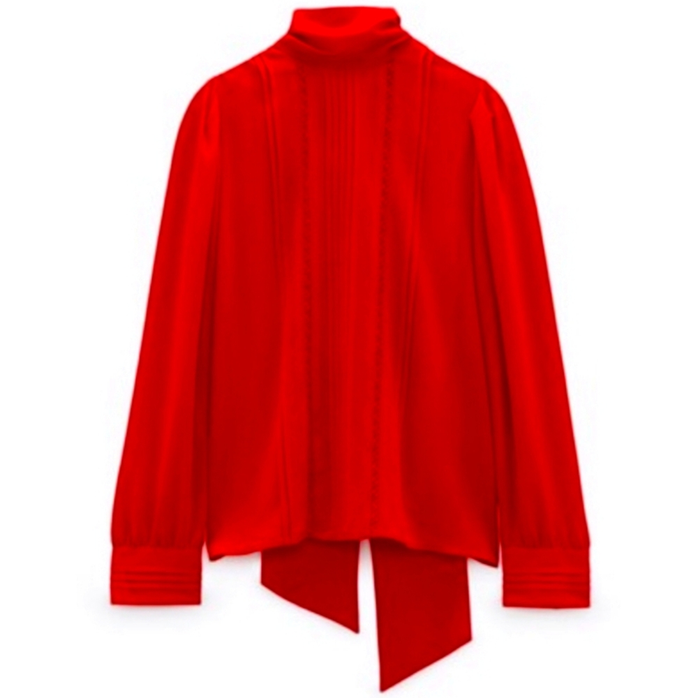 Blouse with ti